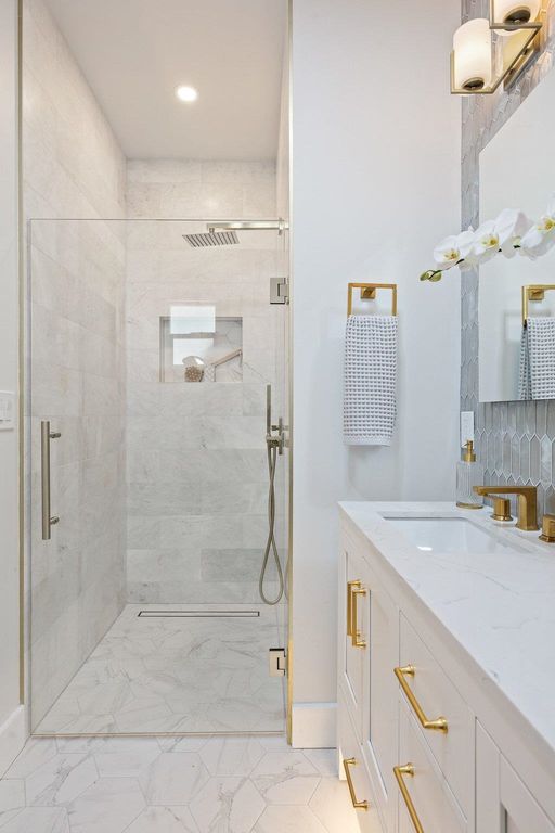 Image 21 of property listing at 1634 1634 Blake St, Berkeley, CA 94703