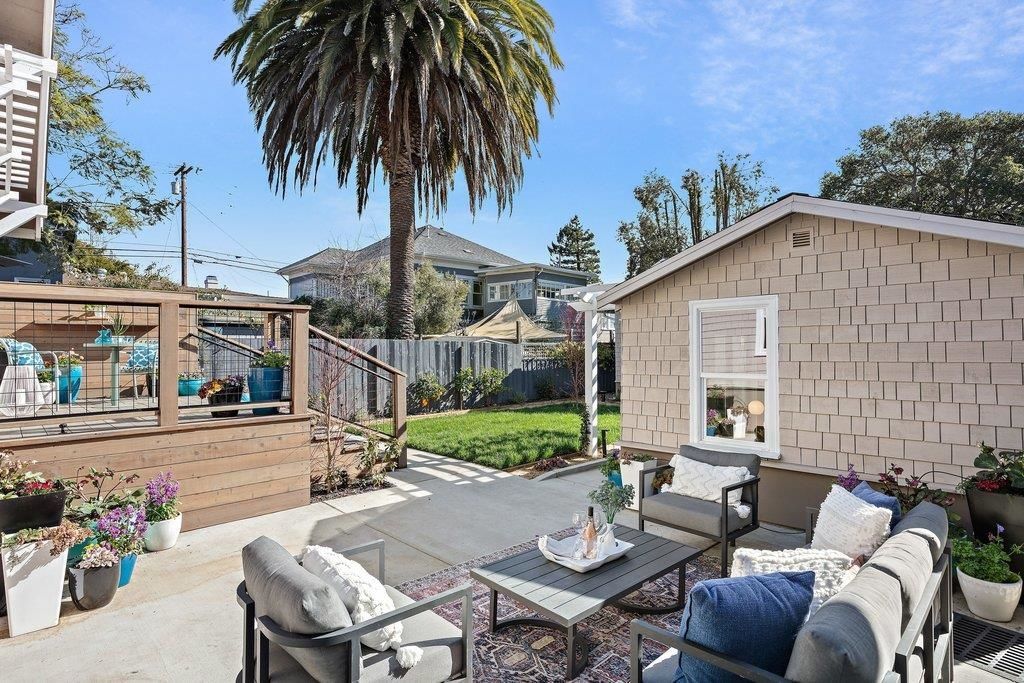 Image 27 of property listing at 1634 1634 Blake St, Berkeley, CA 94703