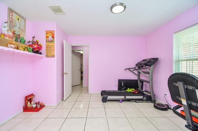 7926 Westington Lane, Houston, TX 77040