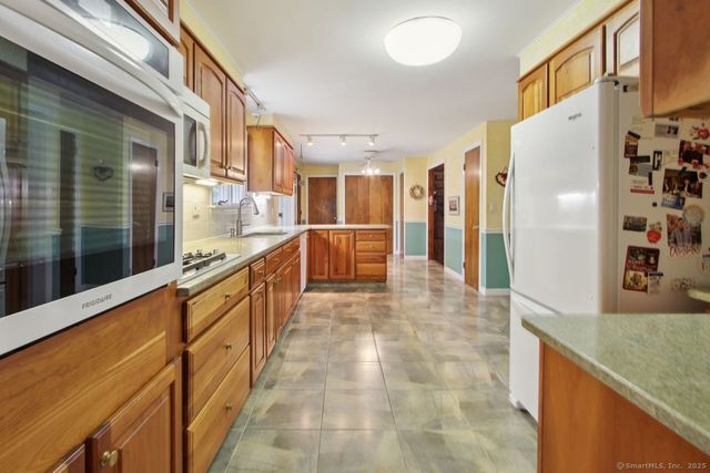 55 Grove Road, North Haven, CT 06473