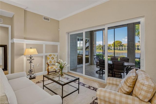 9263 Museo CIR 102, Naples, FL 34114