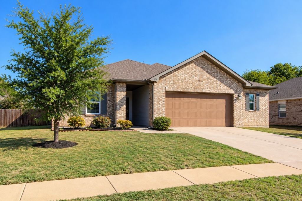 2308 Agate, Glenn Heights, TX 75154 — exterior