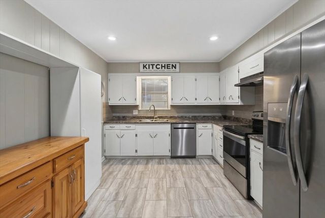 123 Carroll Drive, Athens, TX 75752