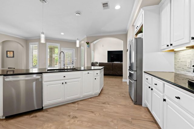 27903 Bracken Hurst Drive, Katy, TX 77494