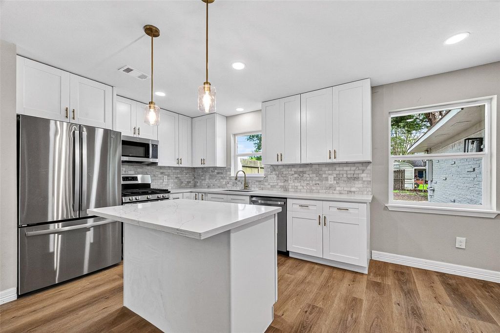 9723 Ebb Street, Houston, TX 77089