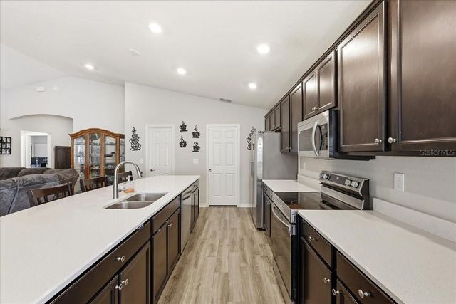 2447 MATTERHORN TRAIL, Davenport, FL 33837