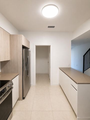 5531 W Oak Way, Fort Lauderdale, FL 33314