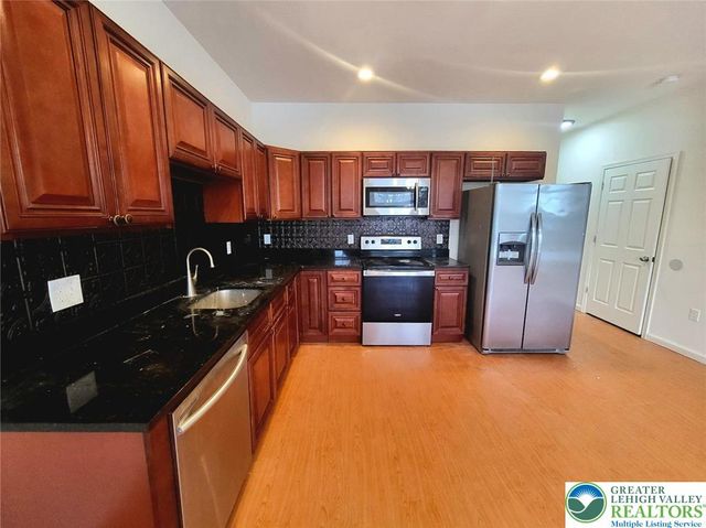 2169 South Poplar Street, Allentown City, PA 18103