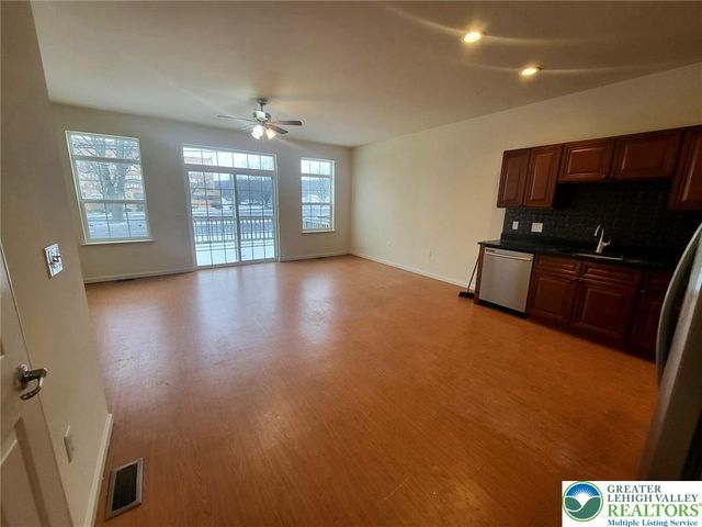 2169 South Poplar Street, Allentown City, PA 18103