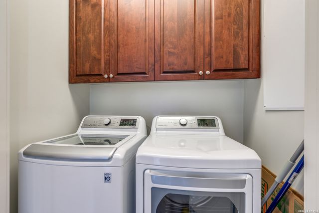 610 E Market St Unit 2510, San Antonio, TX 78205