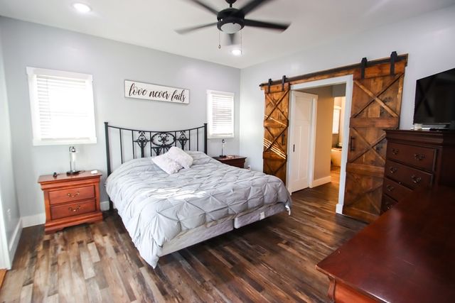 608 Lakeview Rd, Walling, TN 38587