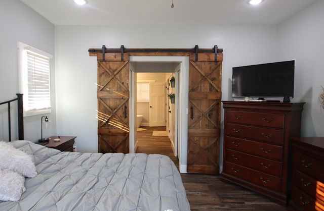 608 Lakeview Rd, Walling, TN 38587