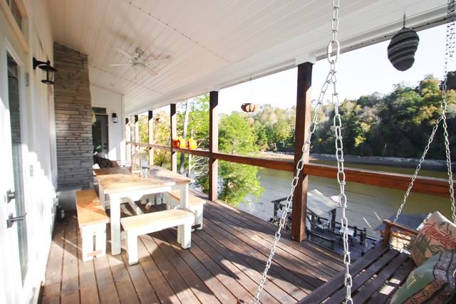 608 Lakeview Rd, Walling, TN 38587