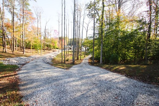 608 Lakeview Rd, Walling, TN 38587