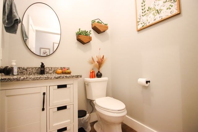 608 Lakeview Rd, Walling, TN 38587