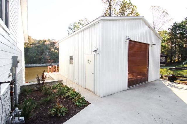 608 Lakeview Rd, Walling, TN 38587