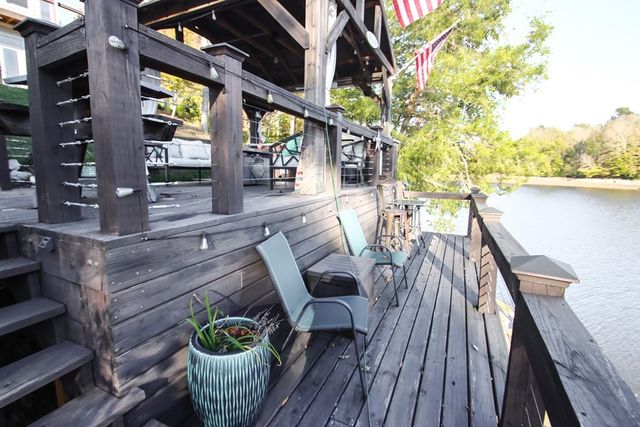 608 Lakeview Rd, Walling, TN 38587