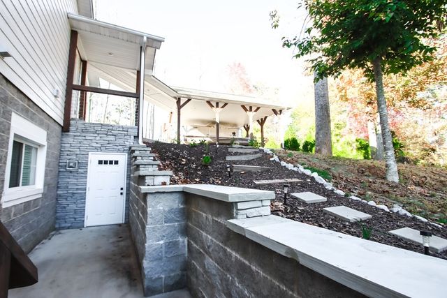 608 Lakeview Rd, Walling, TN 38587