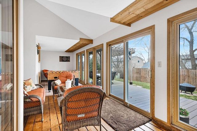 16285 W Mayflower DRIVE, New Berlin, WI 53151