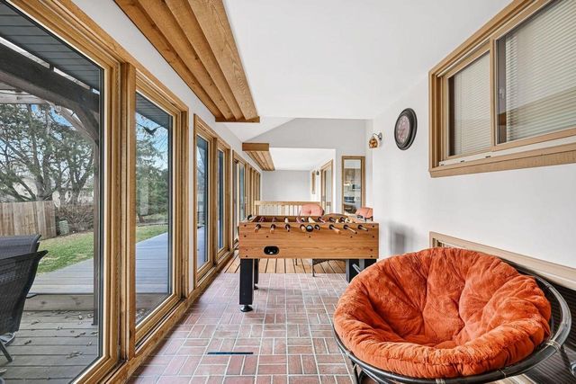 16285 W Mayflower DRIVE, New Berlin, WI 53151