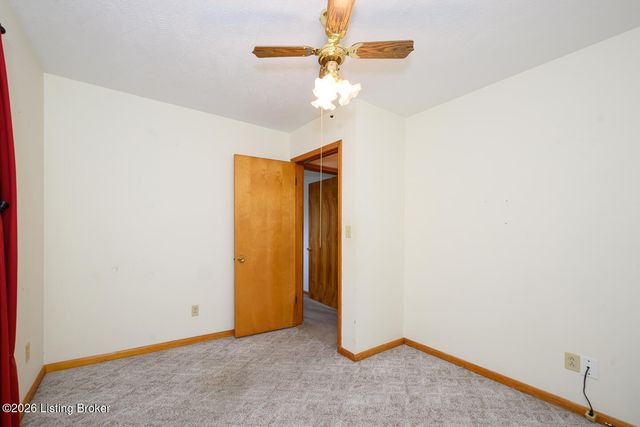 8109 Smithton Rd, Louisville, KY 40219