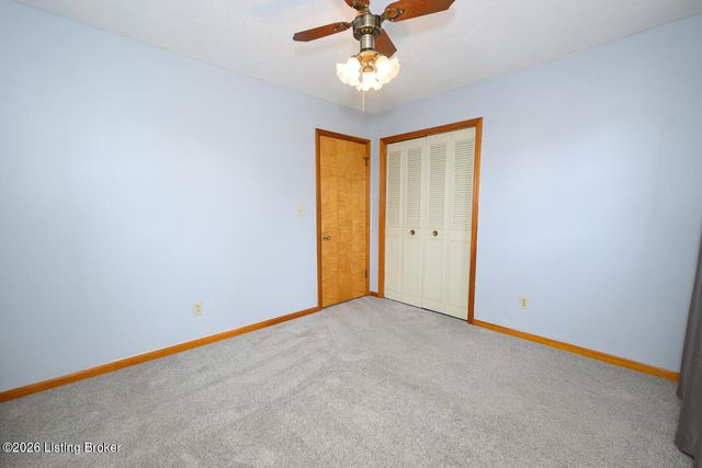 8109 Smithton Rd, Louisville, KY 40219