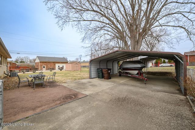 8109 Smithton Rd, Louisville, KY 40219