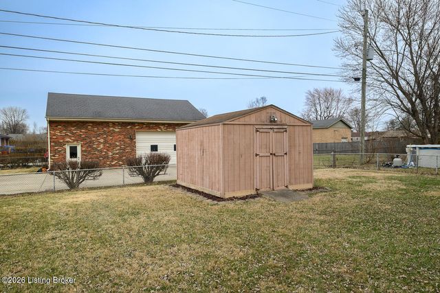 8109 Smithton Rd, Louisville, KY 40219