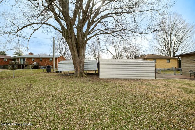 8109 Smithton Rd, Louisville, KY 40219