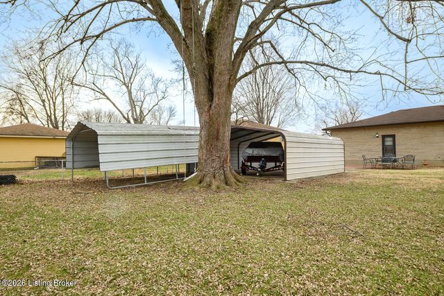 8109 Smithton Rd, Louisville, KY 40219