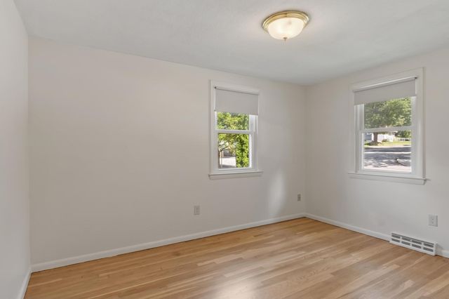 136 Ridge Rd, Marlborough, MA 01752