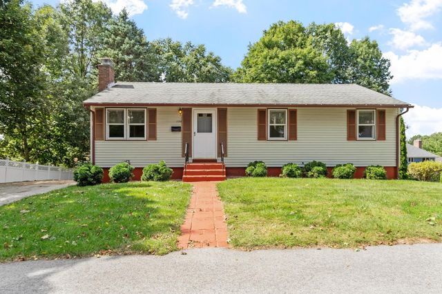 136 Ridge Rd, Marlborough, MA 01752