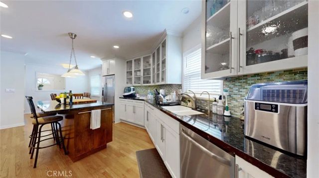 6434 Blewett Avenue, Van Nuys, CA 91406