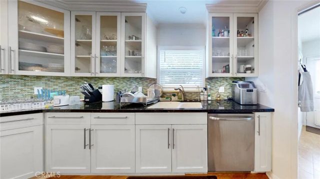 6434 Blewett Avenue, Van Nuys, CA 91406