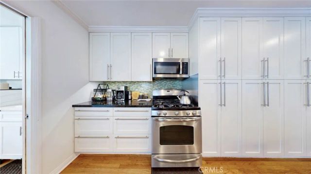 6434 Blewett Avenue, Van Nuys, CA 91406
