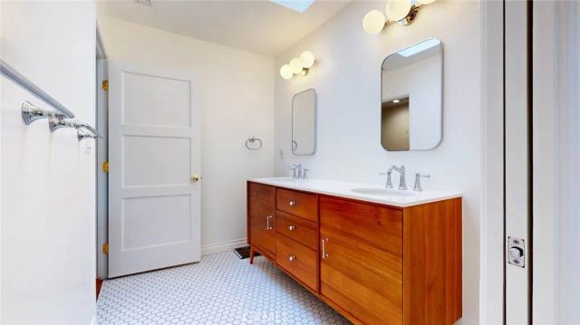 6434 Blewett Avenue, Van Nuys, CA 91406