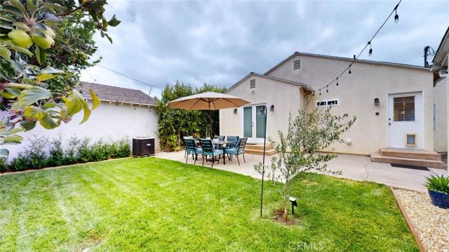 6434 Blewett Avenue, Van Nuys, CA 91406