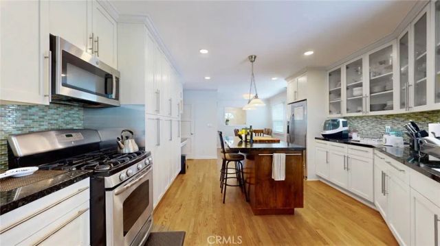 6434 Blewett Avenue, Van Nuys, CA 91406