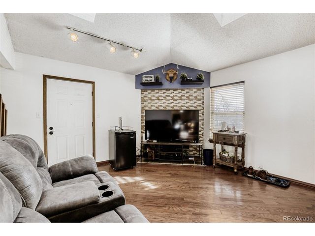 625 S Depew St B, Lakewood, CO 80226