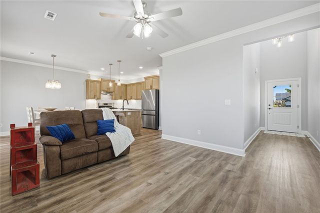 2810 Grandshire Avenue, Bentonville, AR 72713