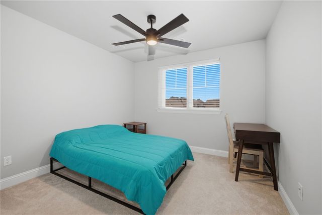 2810 Grandshire Avenue, Bentonville, AR 72713