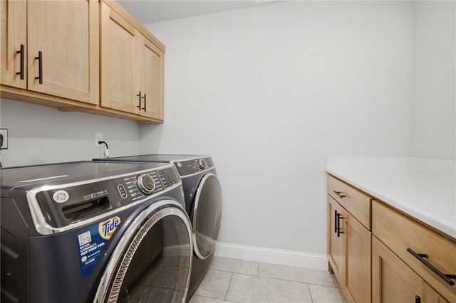 2810 Grandshire Avenue, Bentonville, AR 72713