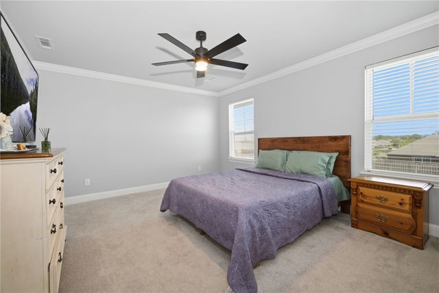 2810 Grandshire Avenue, Bentonville, AR 72713
