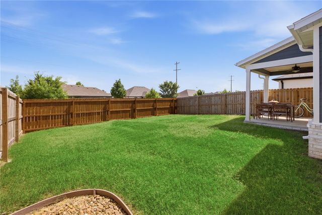 2810 Grandshire Avenue, Bentonville, AR 72713