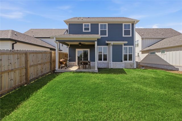 2810 Grandshire Avenue, Bentonville, AR 72713