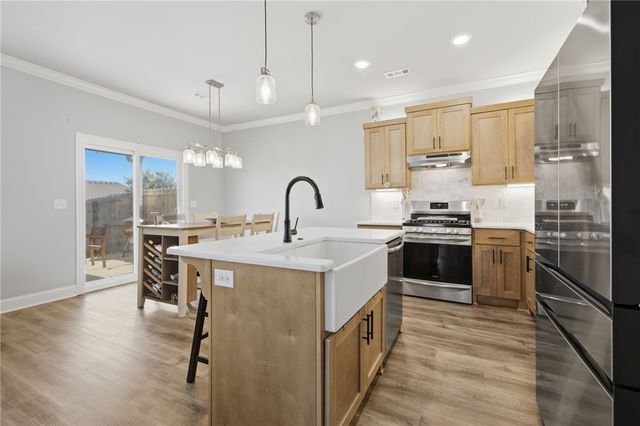 2810 Grandshire Avenue, Bentonville, AR 72713