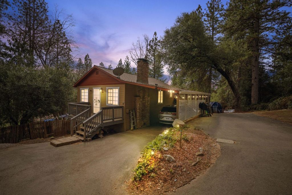 329 Pinecone Ln, West Point, CA 95255