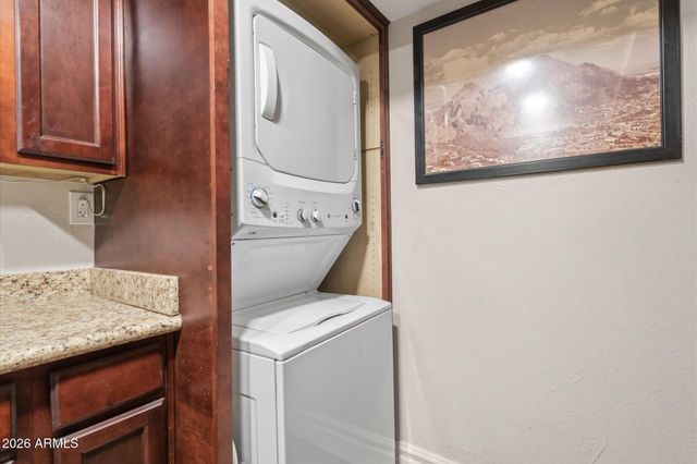 3825 E CAMELBACK Road 214, Phoenix, AZ 85018