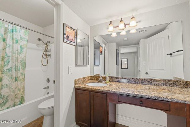3825 E CAMELBACK Road 214, Phoenix, AZ 85018