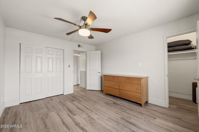 3825 E CAMELBACK Road 214, Phoenix, AZ 85018